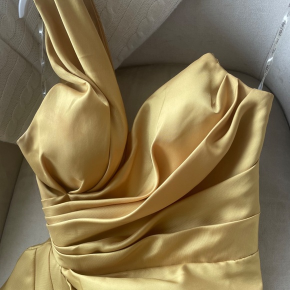 Long Gown - Picture 5 of 7